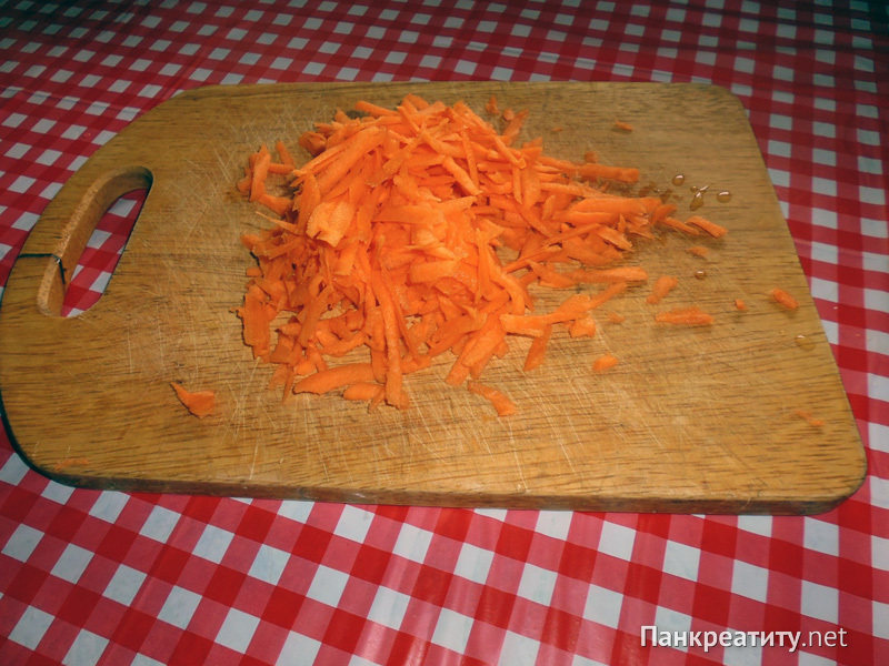 Свежая тертая морковь